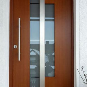 Haustüre aus Stahl mit beidseitiger Echtholzauflage